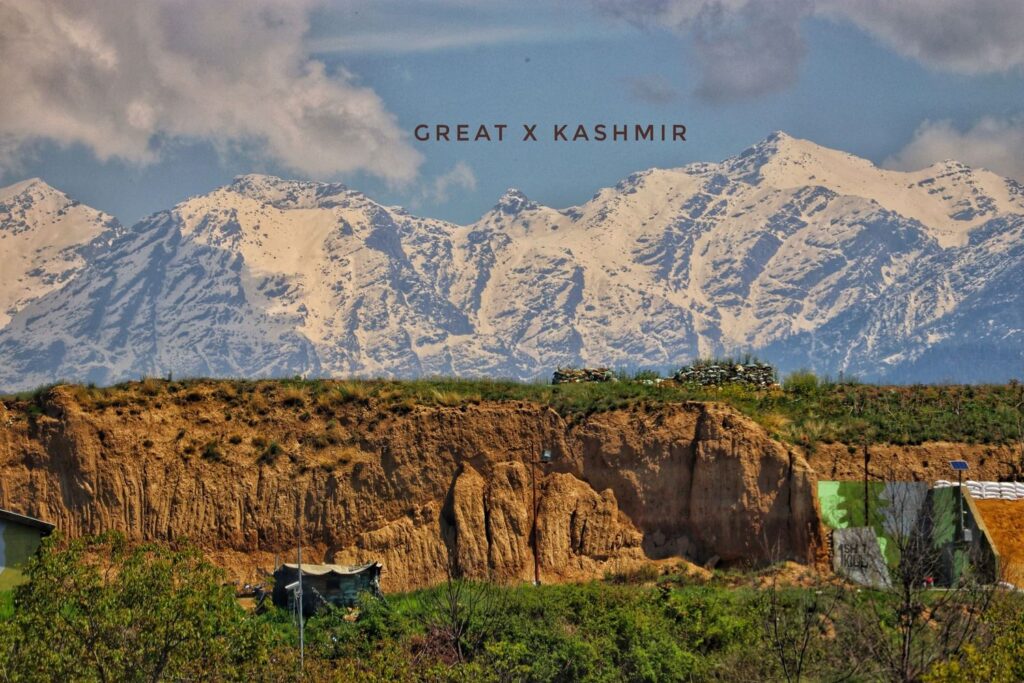 Breathtaking snow-capped Himalayan mountains in Kashmir, original scenic photography by Great X Kashmir